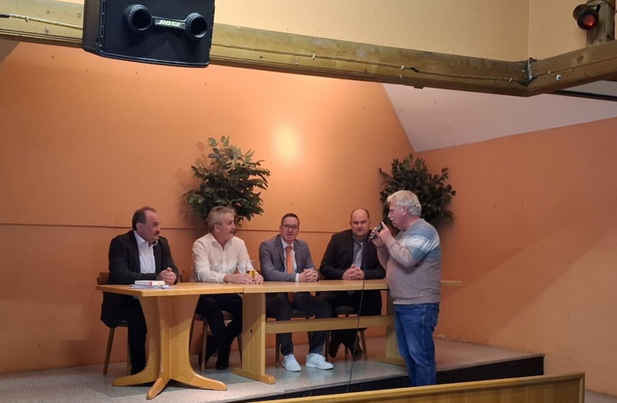 Kandidaten setzen auf Fairness beim Aschermittwoch in Eslarn