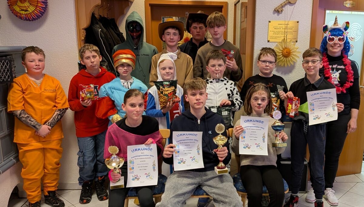 Kilian Schiesl triumphiert beim Faschingsschießen der Jugend in Schirmitz
