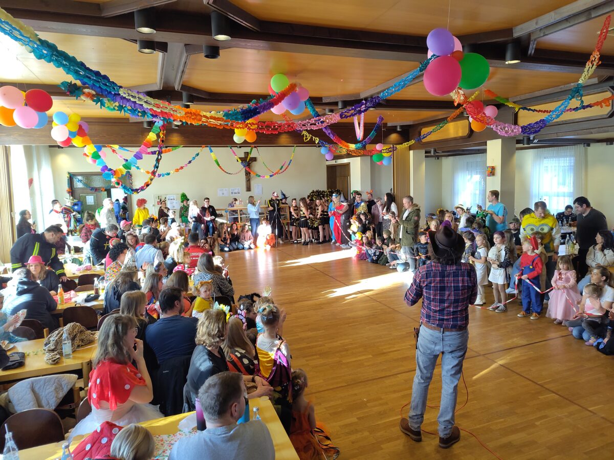 Kinderfasching in Waldershof lockt knapp 200 Gäste an