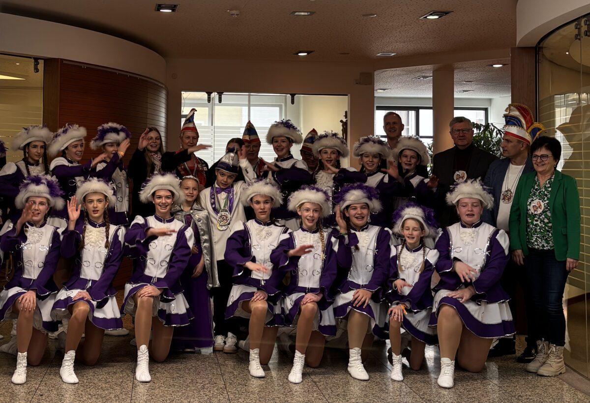 Rosenmontag belebt Sparkassen in Eschenbach, Neustadt und Vohenstrauß