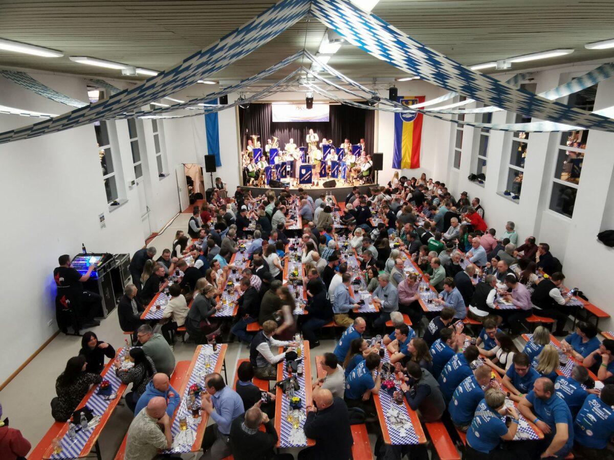 Starkbierfest in der Schulturnhalle
