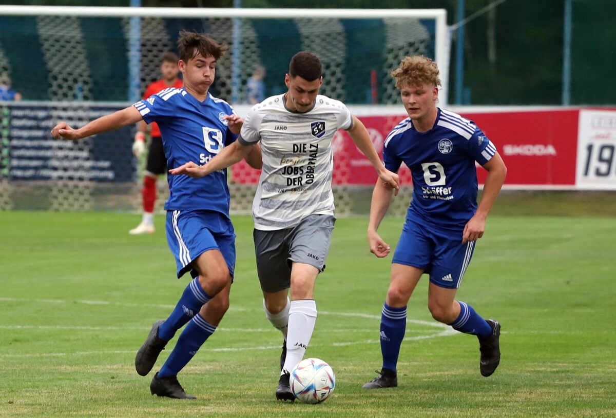 Testspiel in Raigering Etzenricht fordert Kreisliga-Spitzenreiter