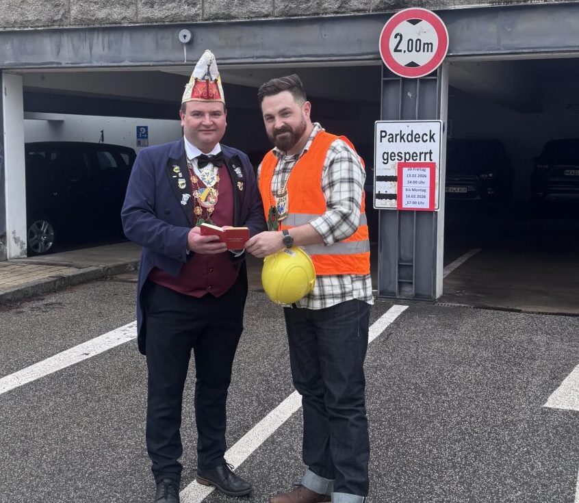 Über 100 Gruppen feiern beim Faschingszug in Neustadt