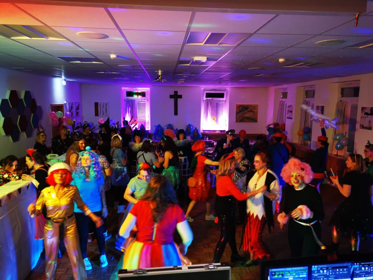 Gute Stimmung beim Weiberfasching des Wurzer Frauenbundes