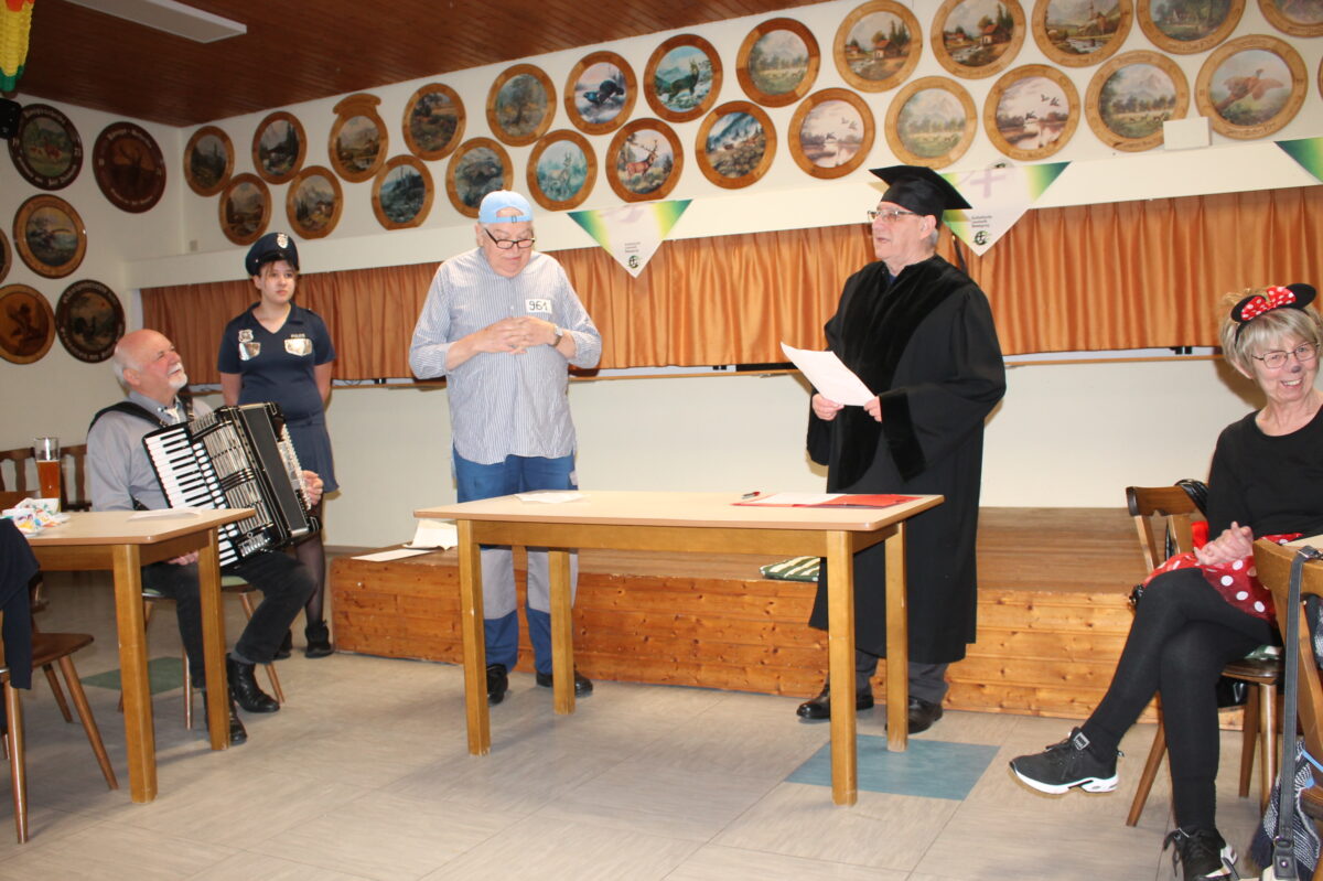 Gelassenheit statt Paragraphen beim Landvolk-Fasching in Preißach