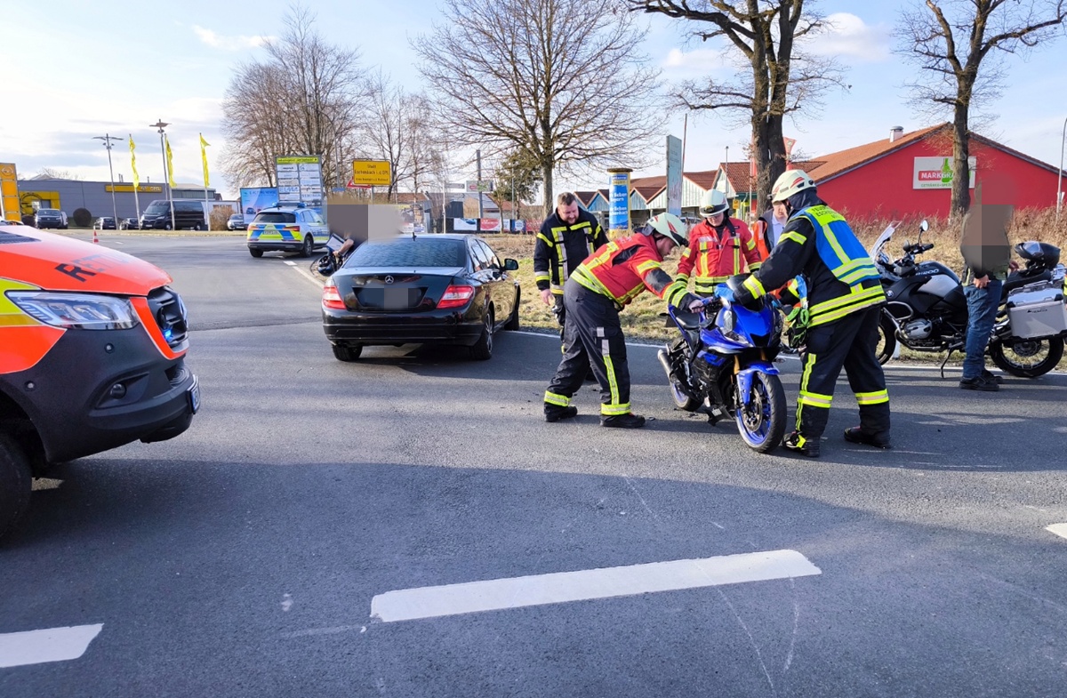 Motorradunfall bei Eschenbach: Bikerin schwer verletzt