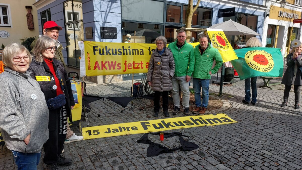 Mahnwache erinnert an Fukushima und appelliert für eine Zukunft ohne Atomkraft