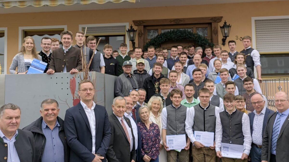 Freisprechung in Schwandorf: Waldthurner unter Top 3 der Oberpfalz