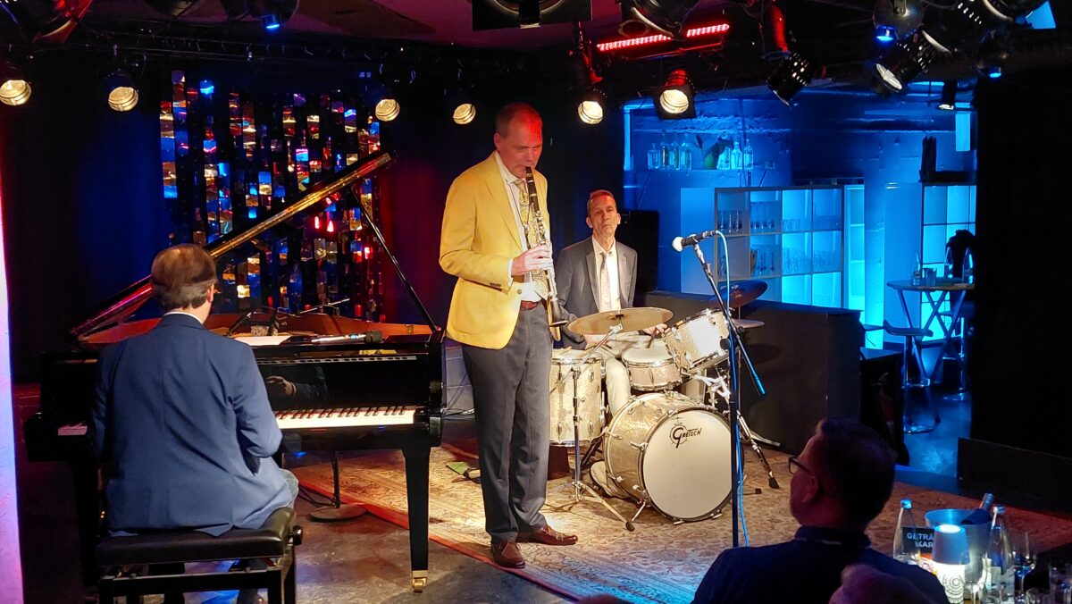 Swing beim "Jazz Zirkel" im Weidener Bistrot Paris