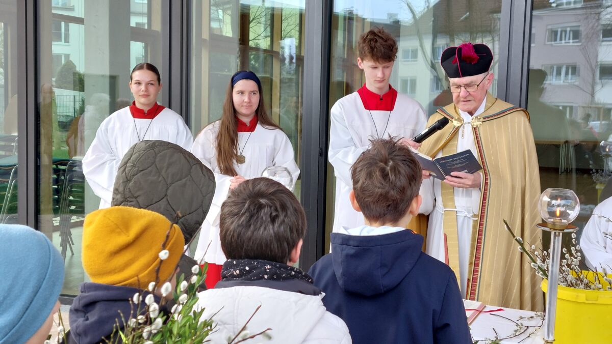 Palmsonntag als Auftakt zur Karwoche in der Herz-Jesu-Kirche gefeiert