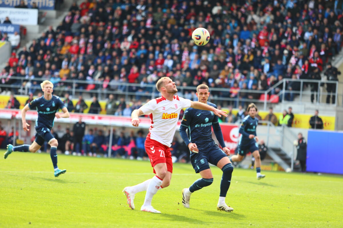 SSV Jahn dominiert zahme Löwen klar, scheitert aber an der Chancenverwertung