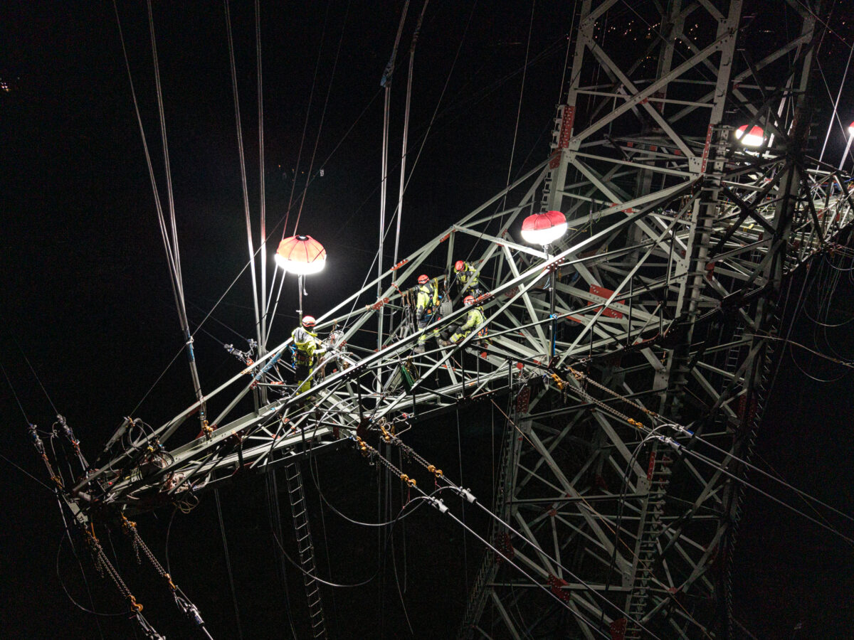 Spektakuläre Nachtarbeiten am Ostbayernring bei Weiden an A93