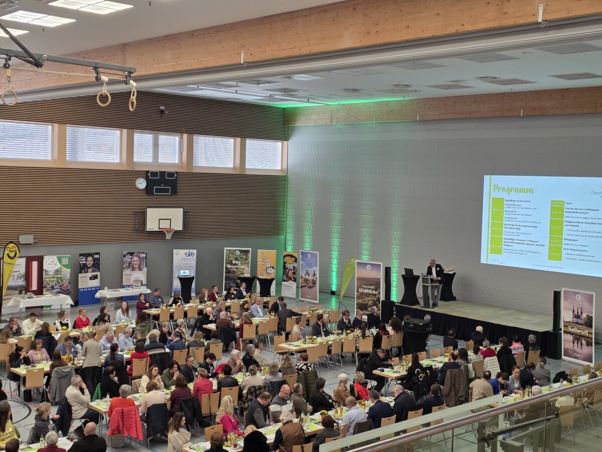 Nachhaltigkeit und KI im Fokus beim Tourismustag in Kemnath
