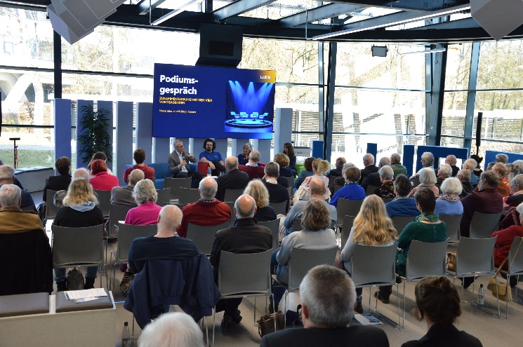 Symposium fordert Reformen für Pflege und Teilhabe in Weiherhammer