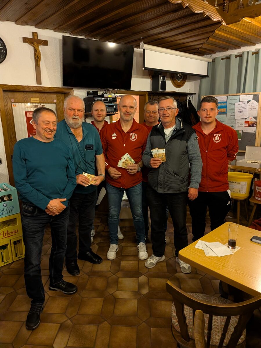 Preisschafkopf des FSV Waldthurn gut besucht – 27 Tische im Schützenhaus