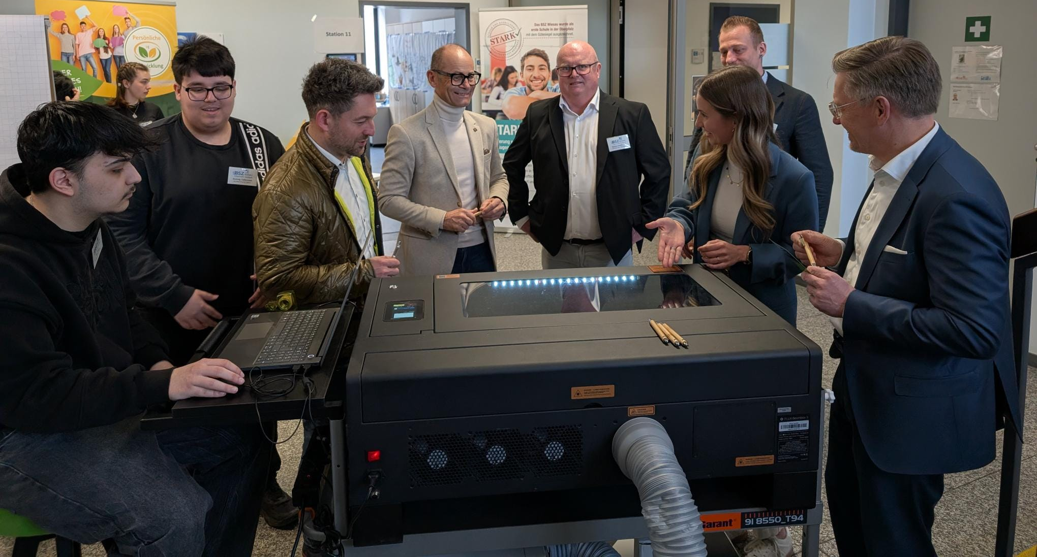 Infotag am Informatik-Campus begeistert Besucher in Wiesau