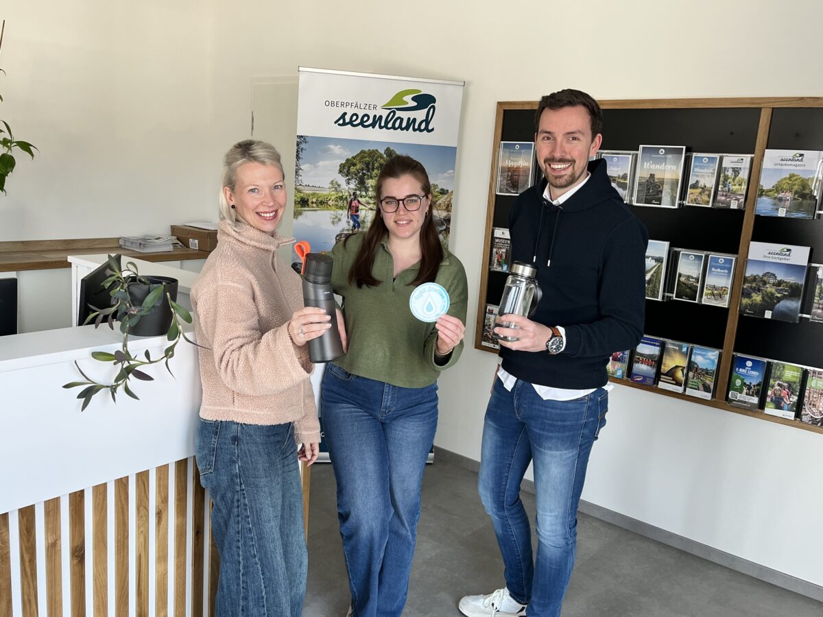 Saisonstart und Refill-Station bei Tourist-Information in Steinberg