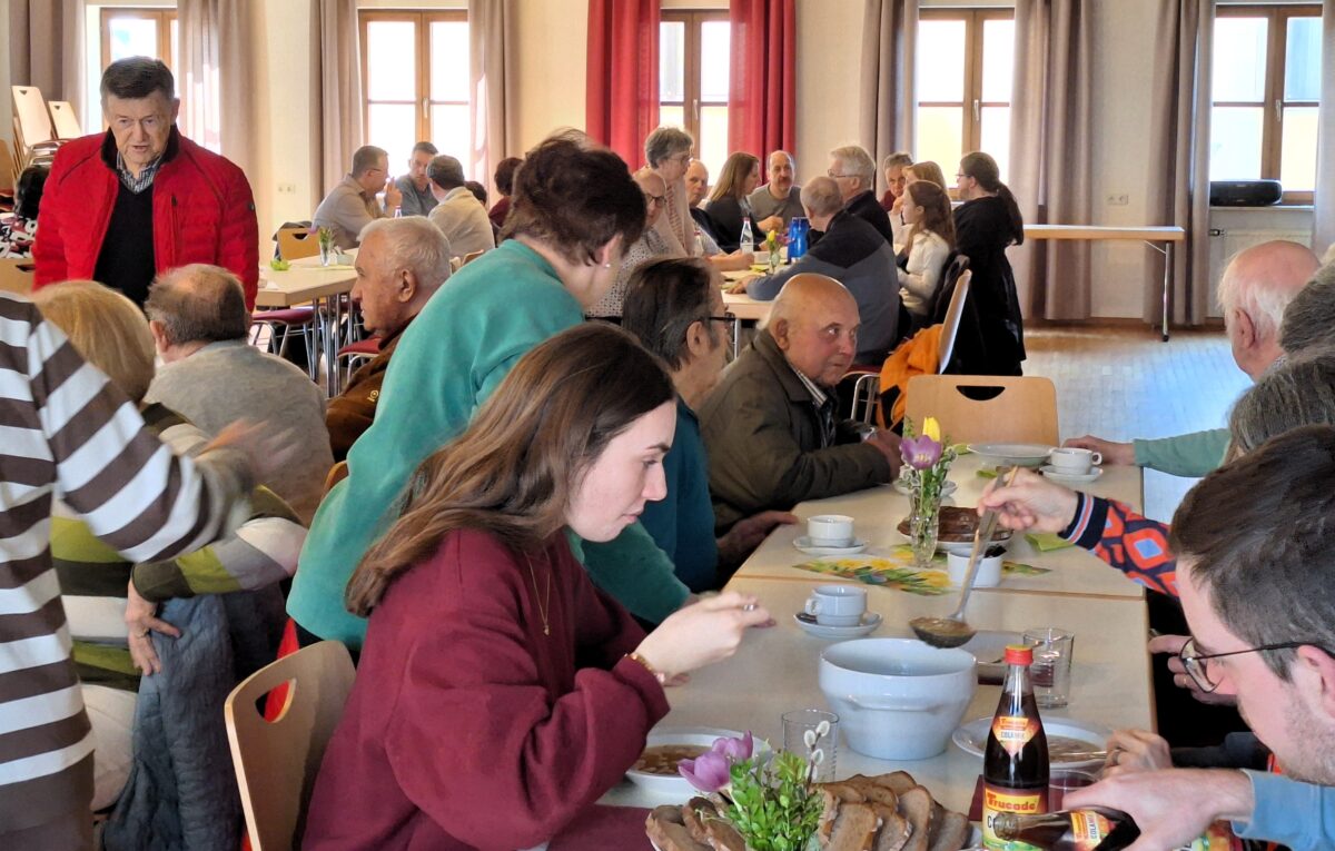 Fastensuppenessen verbindet Genuss und gelebte Solidarität