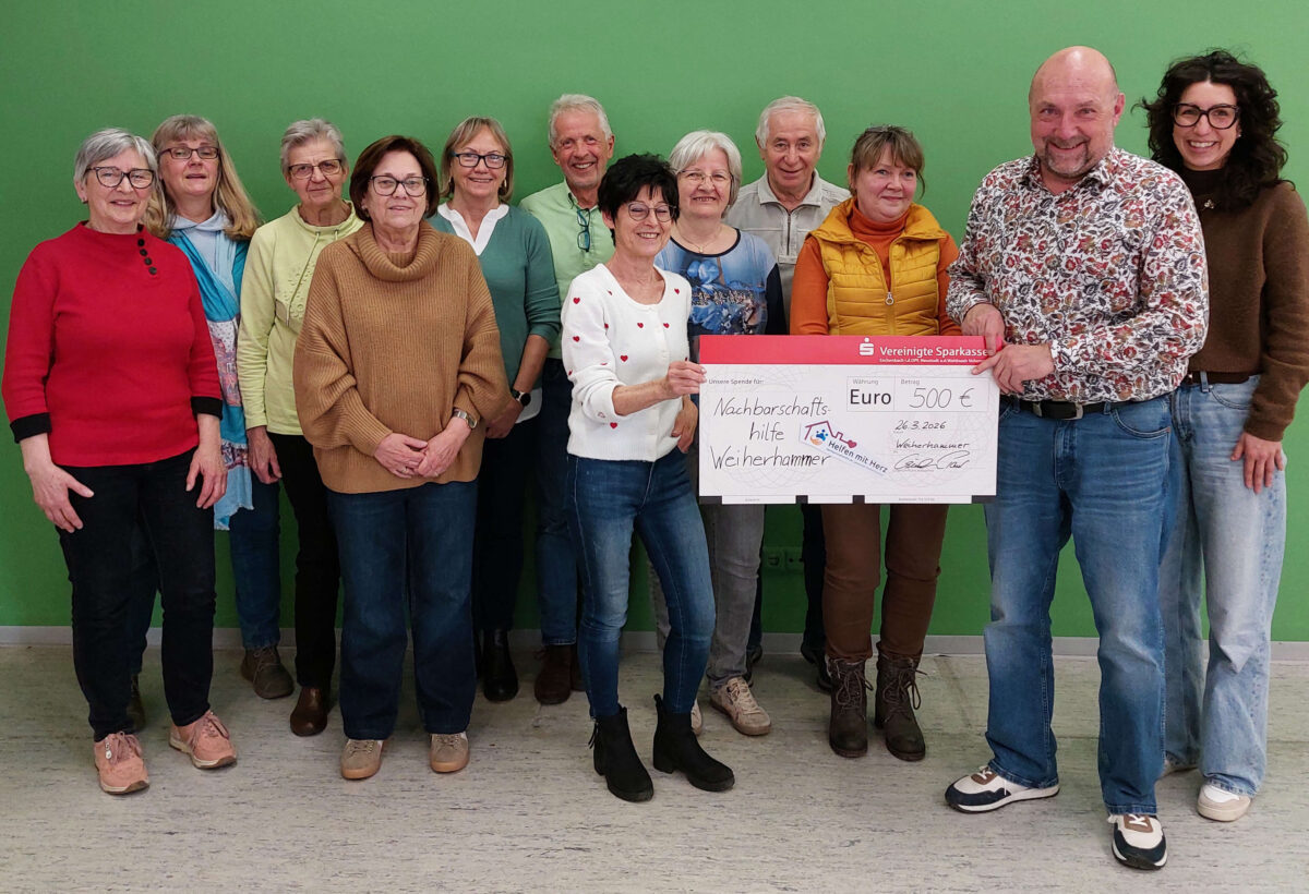 Großzügige Spendenübergabe stärkt Leseförderung an Schulen