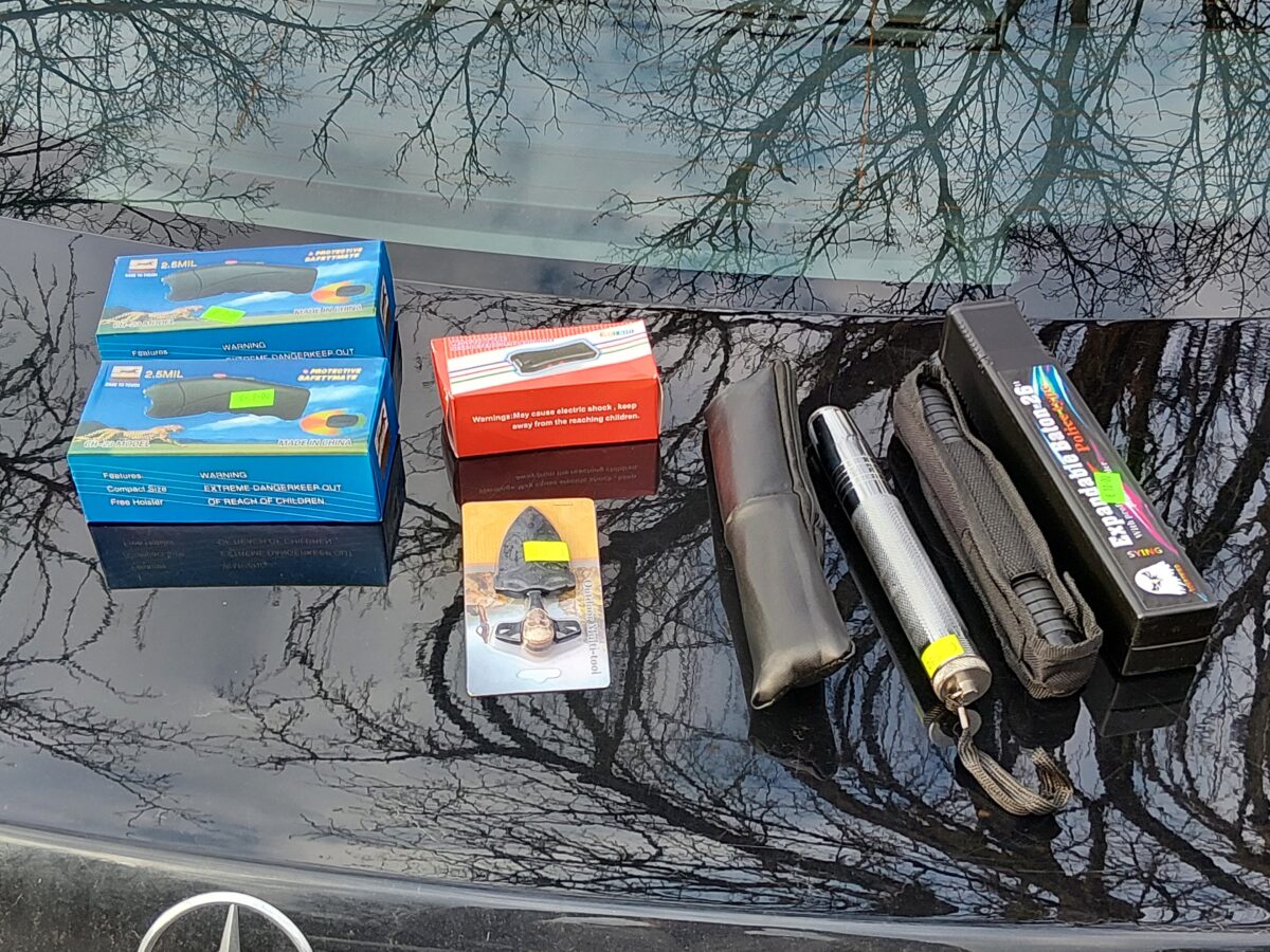 Bundespolizei sichert Waffen und zehn Kilo Pyrotechnik in Waidhaus