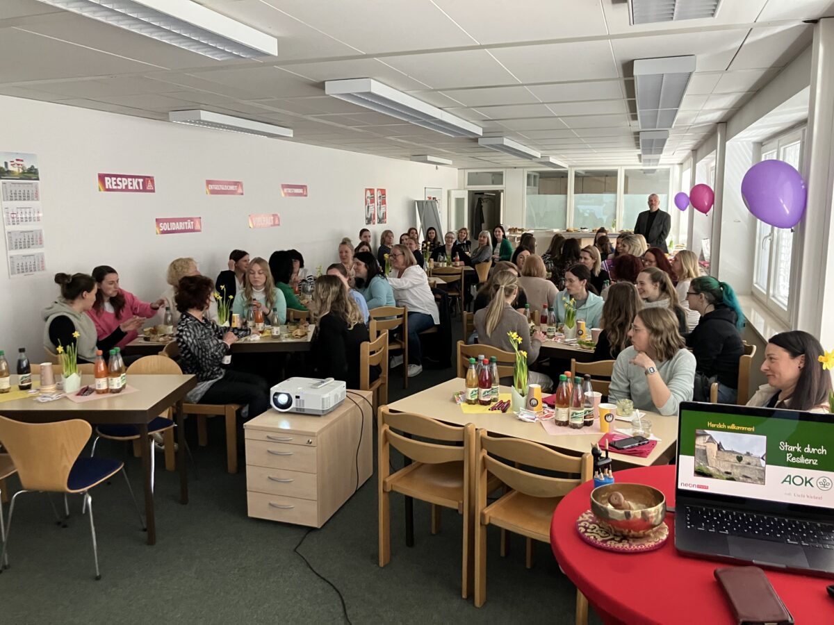 Frauentag in Pirk vereint 60 Frauen für Demokratie