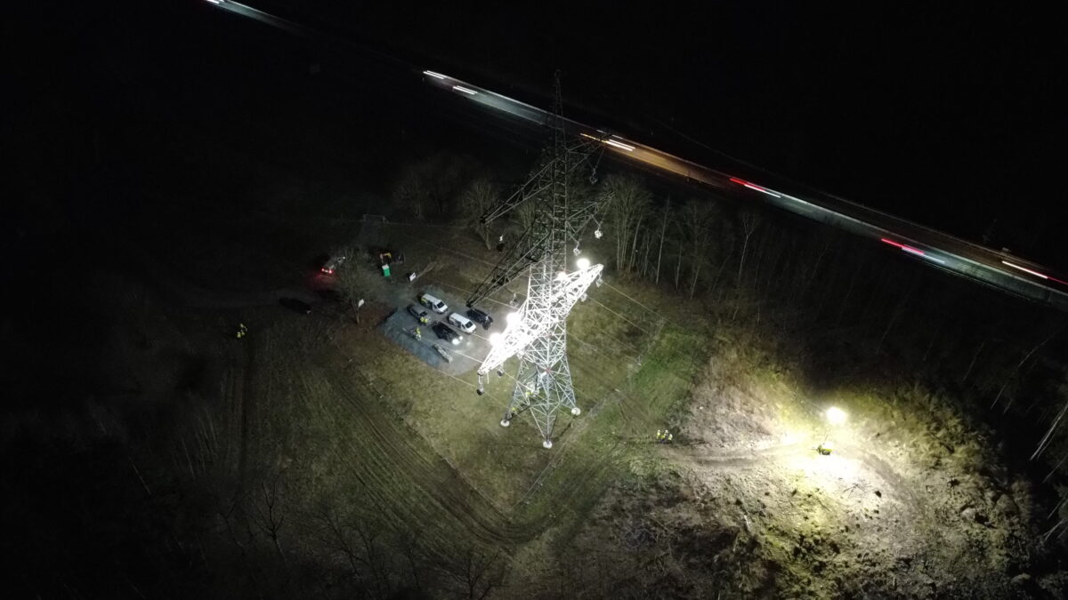 Helle Nachtarbeiten am Ostbayernring bei Weiden an Autobahn A93