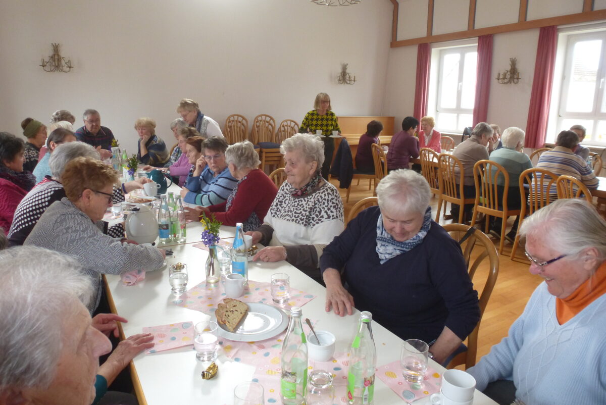 Nachmittagstreff im evangelischen Gemeindehaus setzt Zeichen für Frieden