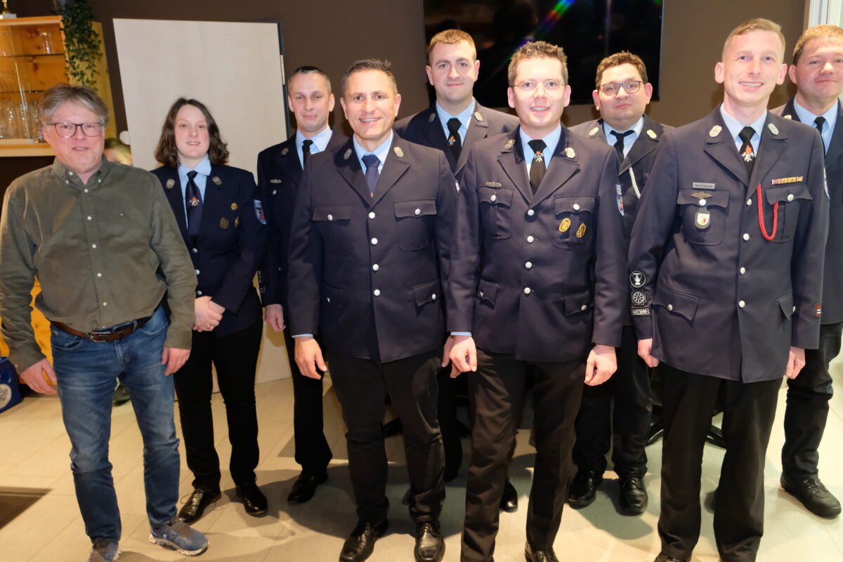 Neuer Kommandant führt Feuerwehr Eschenbach, Vorsitzender bleibt im Amt