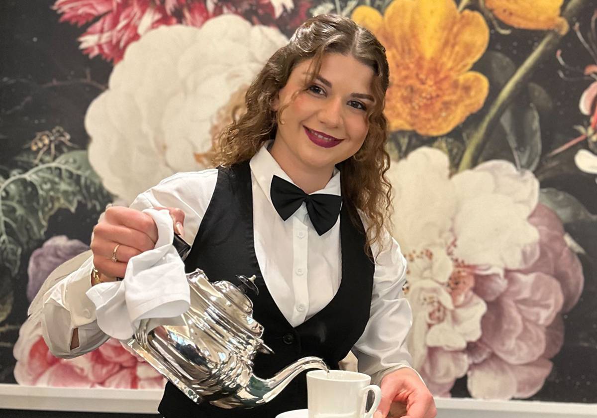 Regensburg: British TeaTime mit Boris Rusakov am Piano