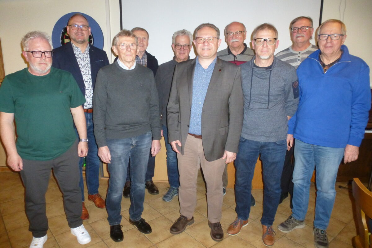 Sangesfreude trägt MGV 1914 in Mantel trotz Überalterung