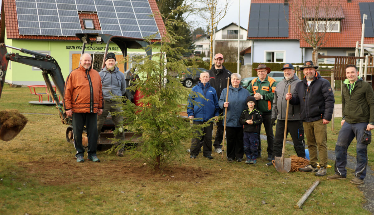 Baumpflanz-Challenge in Floß fördert Umwelt und Gemeinschaft