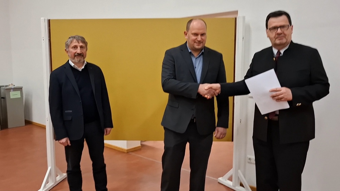 Thomas Kleber gewinnt in Eslarn die Bürgermeisterwahl im ersten Wahlgang