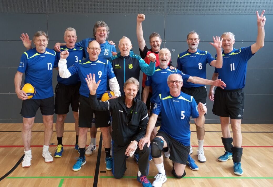 Volleyballsenioren aus Amberg lösen Ticket für Dresden