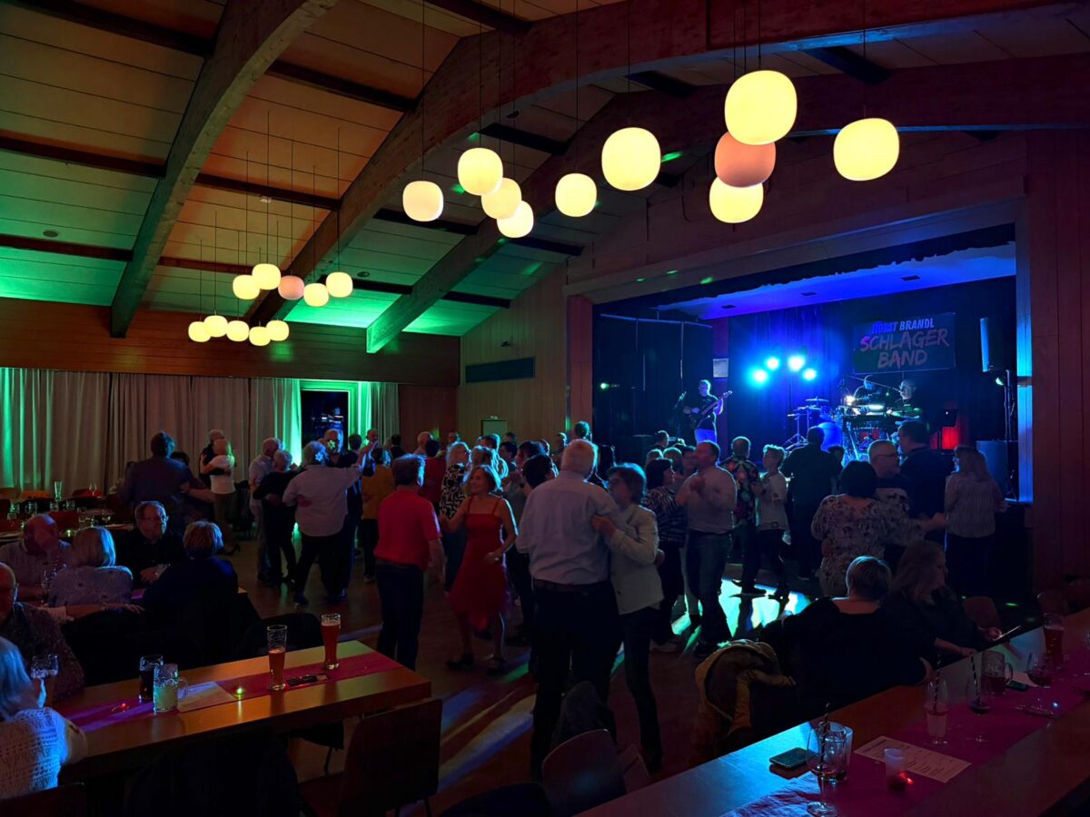 Zweite Schlagernacht begeistert in Floß, Fortsetzung geplant