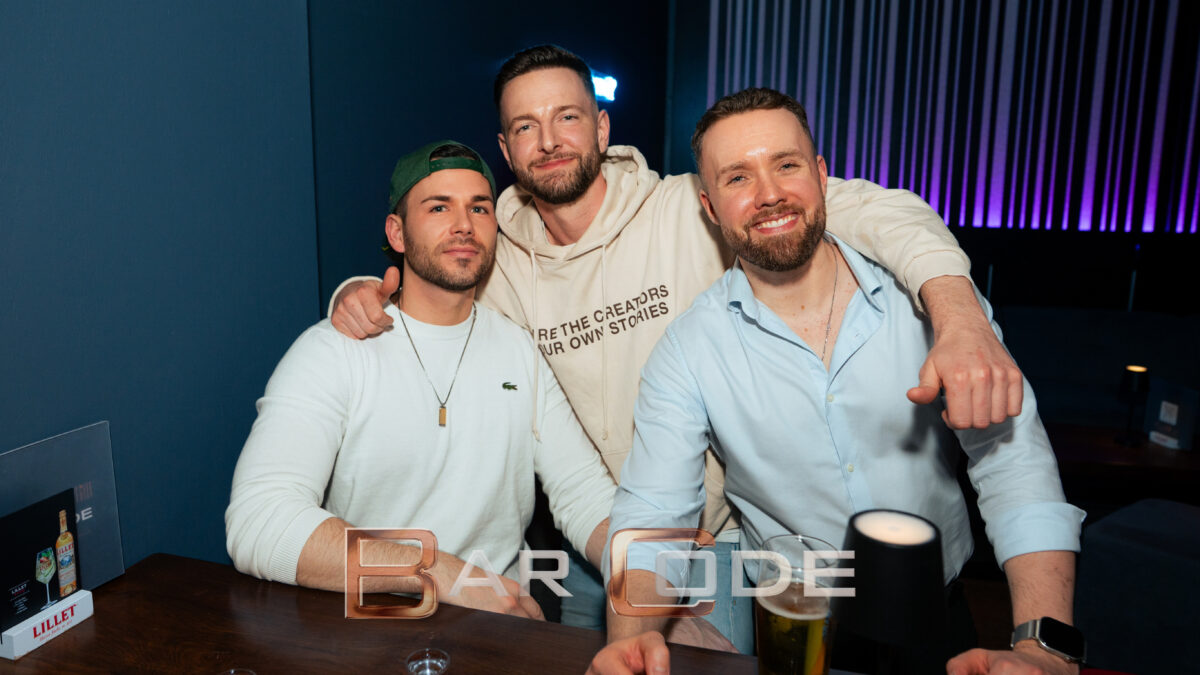 Bildergalerien: Samstagabend im Bar Code und in der Santorino Bar in Weiden