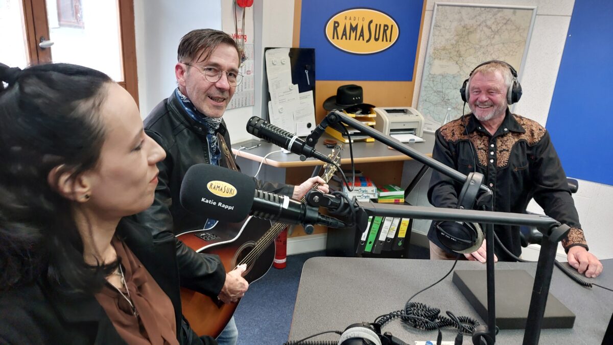 1700 Mal "Howdy" – Bruno Wilfahrt und seine Reise durch die Countrywelt