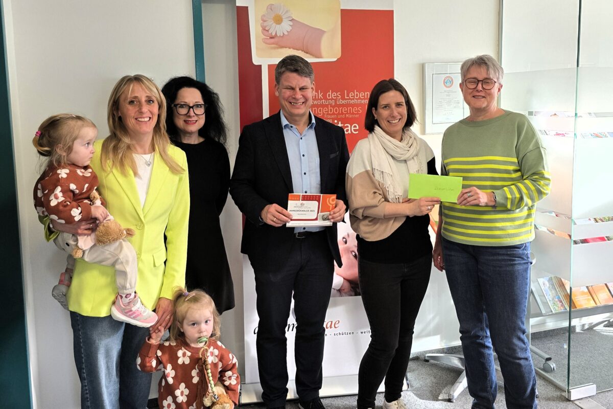 Spende aus CSU Familienbasar unterstützt Arbeit von DONUM VITAE in Weiden