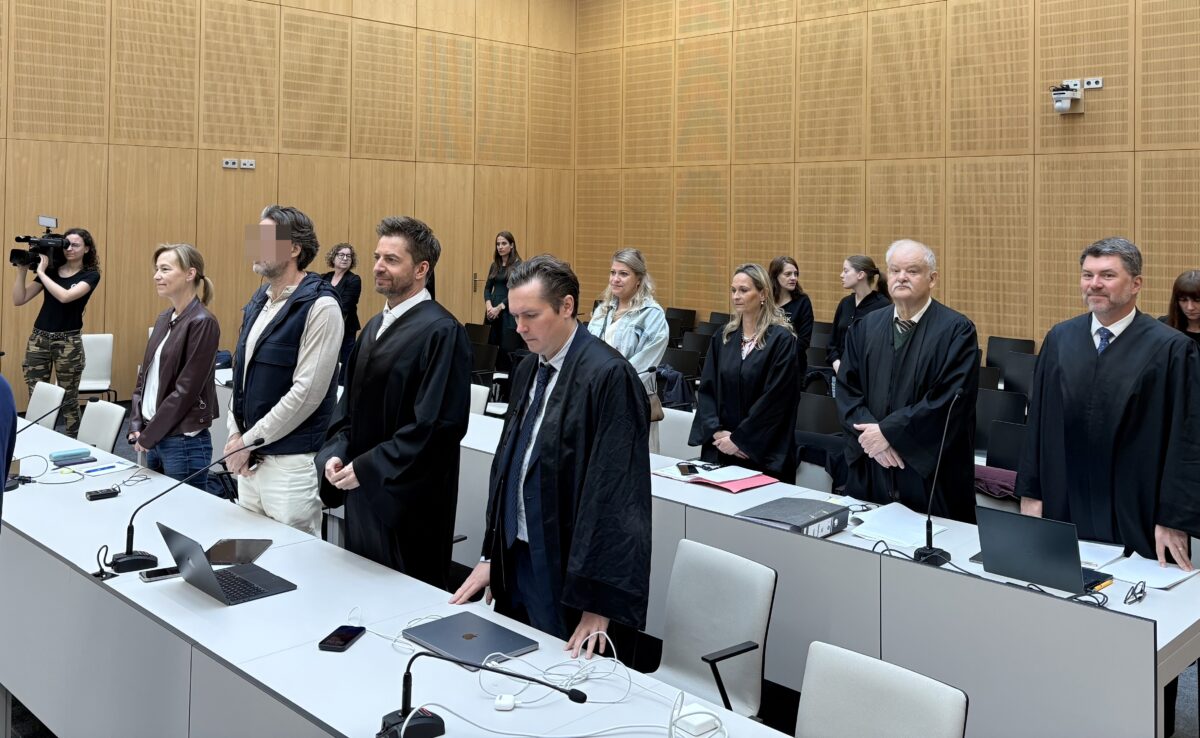 Champagner-Prozess: Staatsanwalt fordert zehn Jahre Haft – Updates