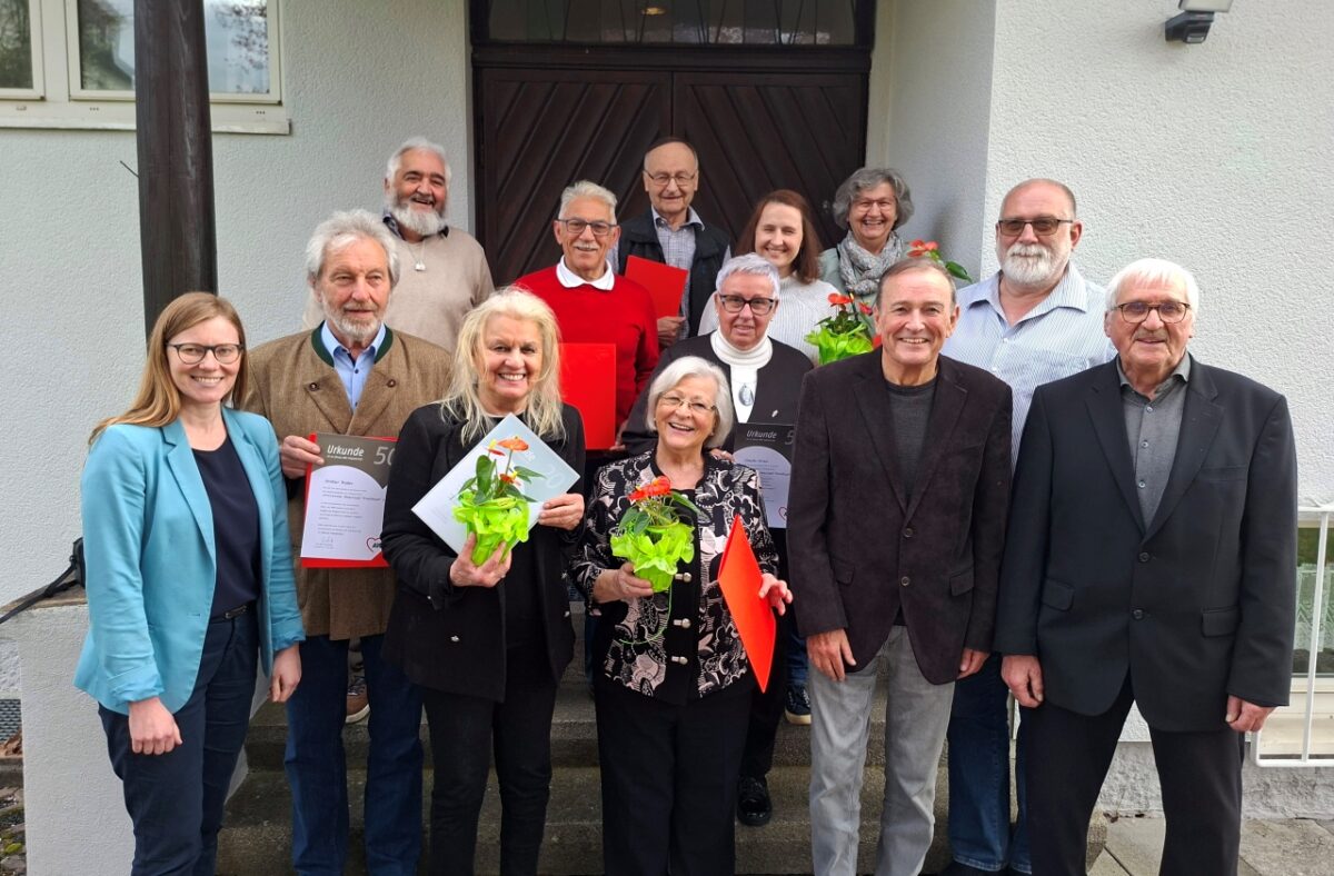 AWO-Ortsverein Neustadt/WN ehrt zahlreiche Mitglieder