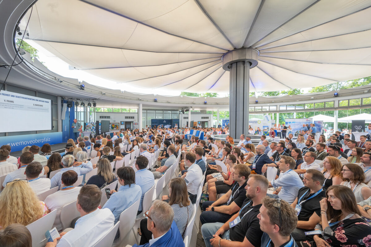 DENK.summit feiert vierte Ausgabe mit zwei VIP-Gästen in Weiherhammer