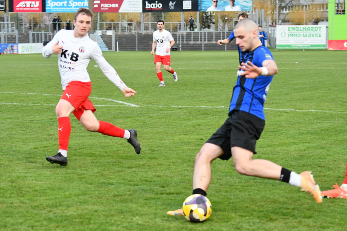 Bayernliga Nord: Weiden ringt Neumarkt nieder  intensives Duell mit hohem Tempo