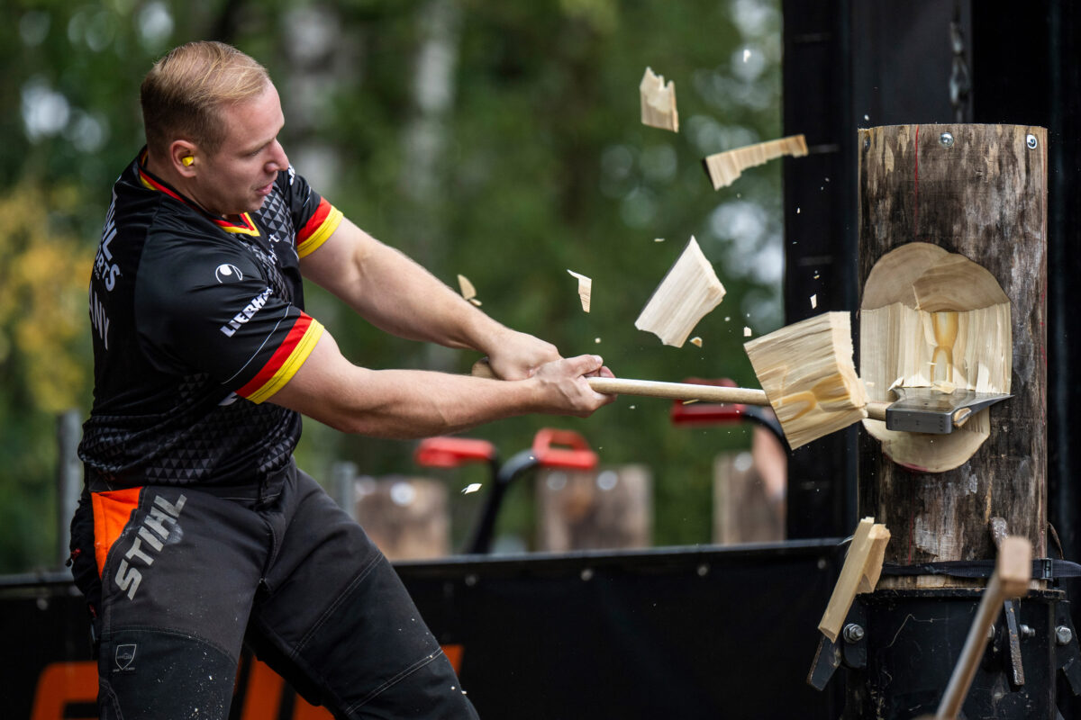 Sportholzfäller-Show mit WM-Teilnehmer in Mitterteich