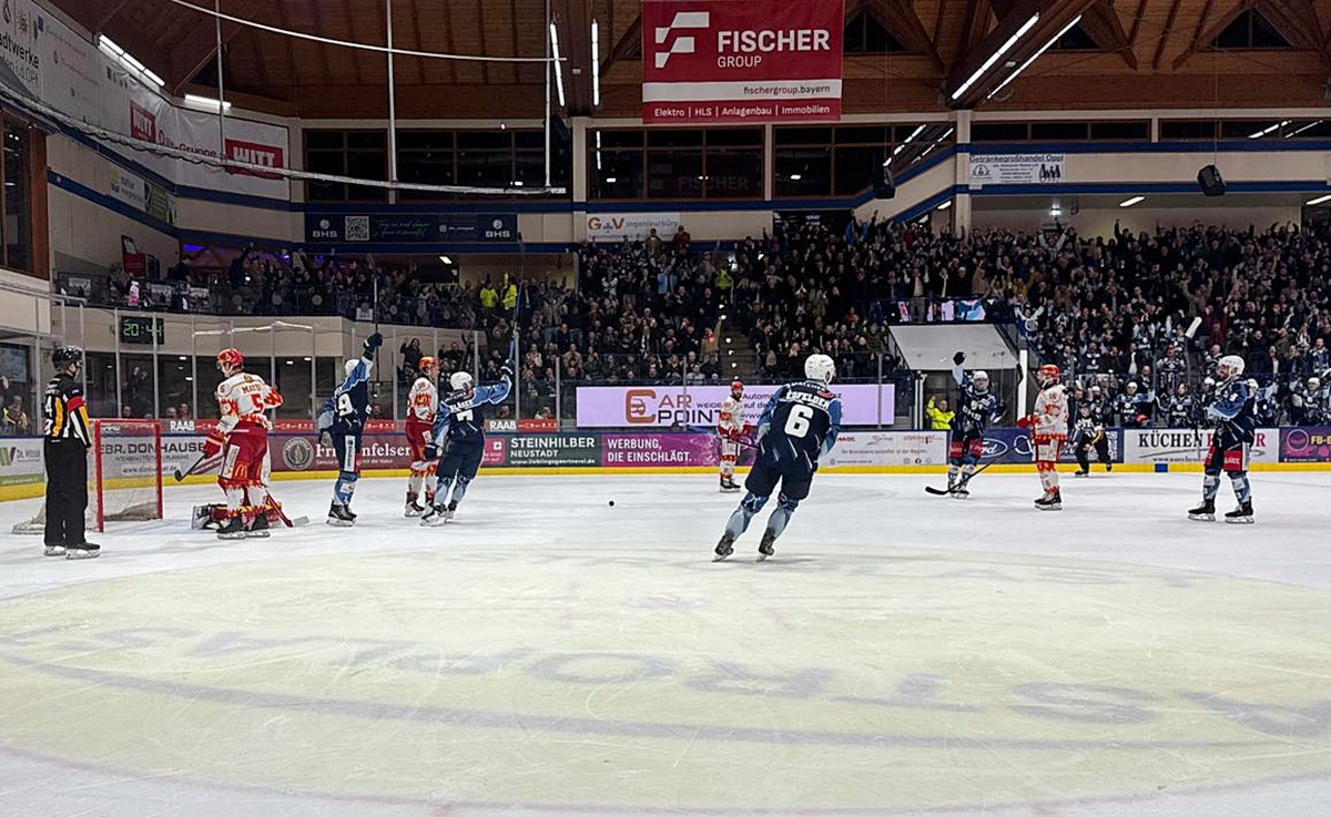 Die Blue Devils Weiden bleiben in der DEL2