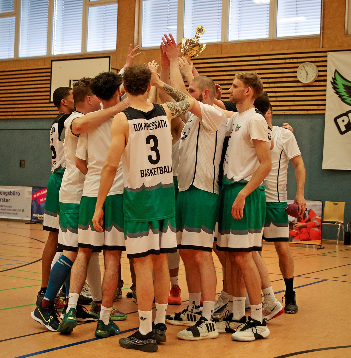 Basketball: Pressaths Zweite holt sich souverän den Bezirkspokal