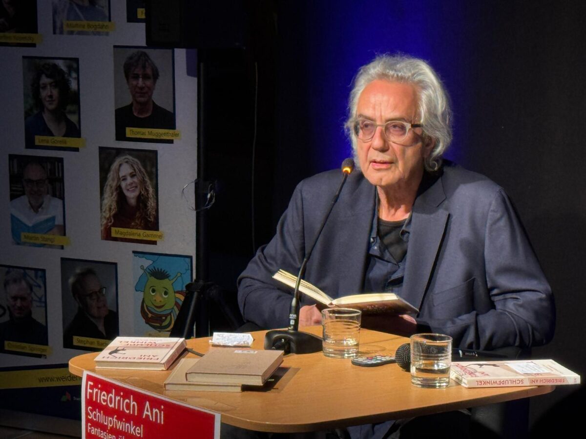 Friedrich Ani zieht Publikum in seinen Bann