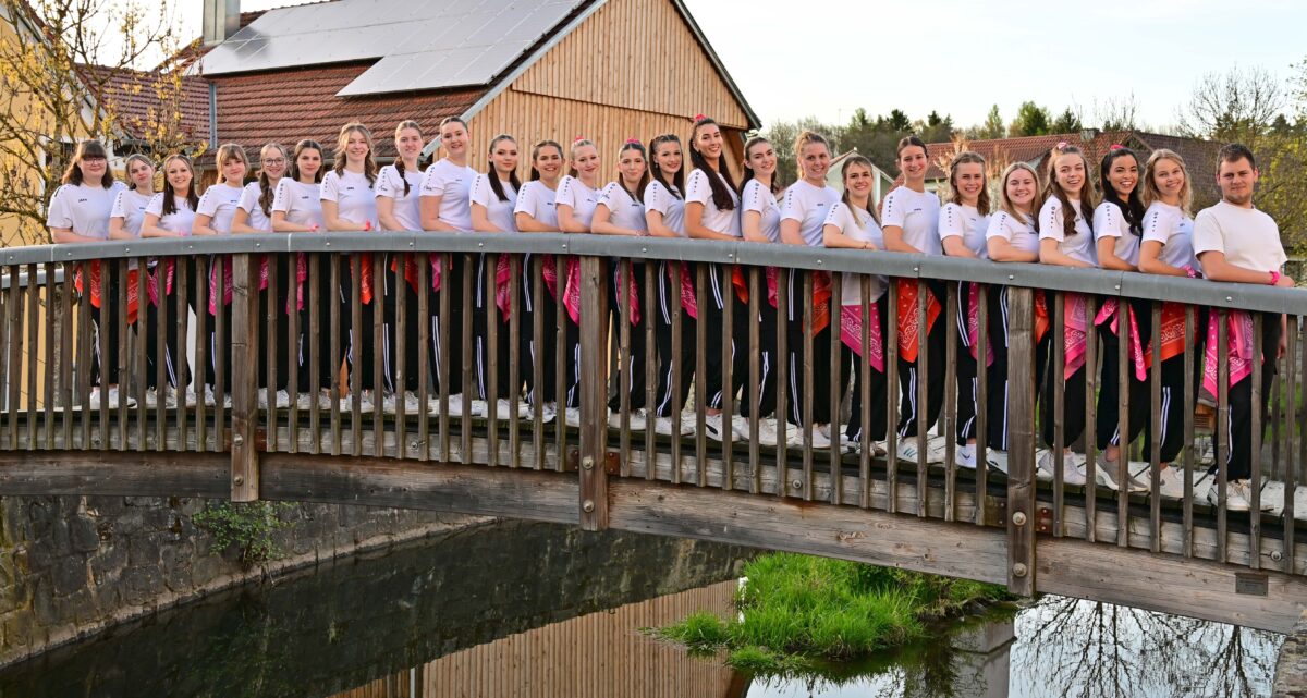 AWO-Tanzgruppe Grün-Weiß startet in die Sommersaison in Oberviechtach