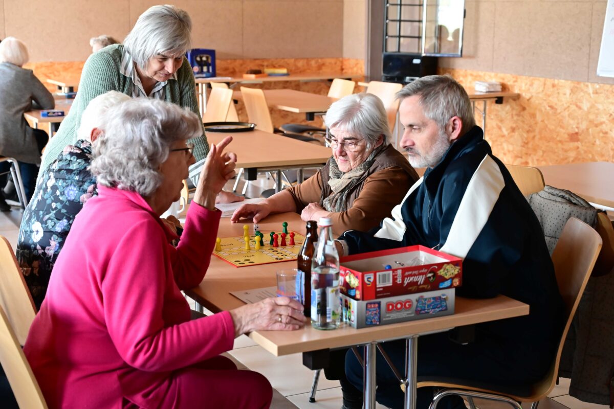 AWO Ü 50-Café begeistert Seniorinnen und Senioren in Oberviechtach