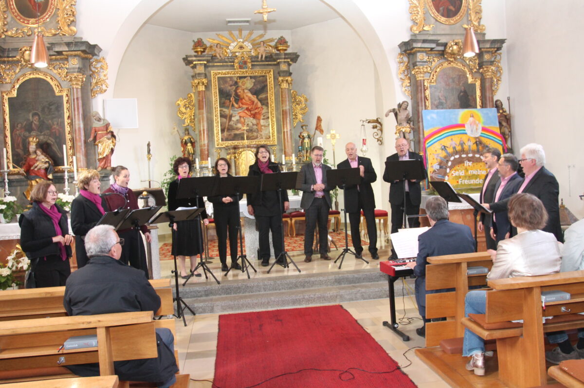 ChorDiSono begeistert in Neukirchen bei Benefiz für Palliativstation