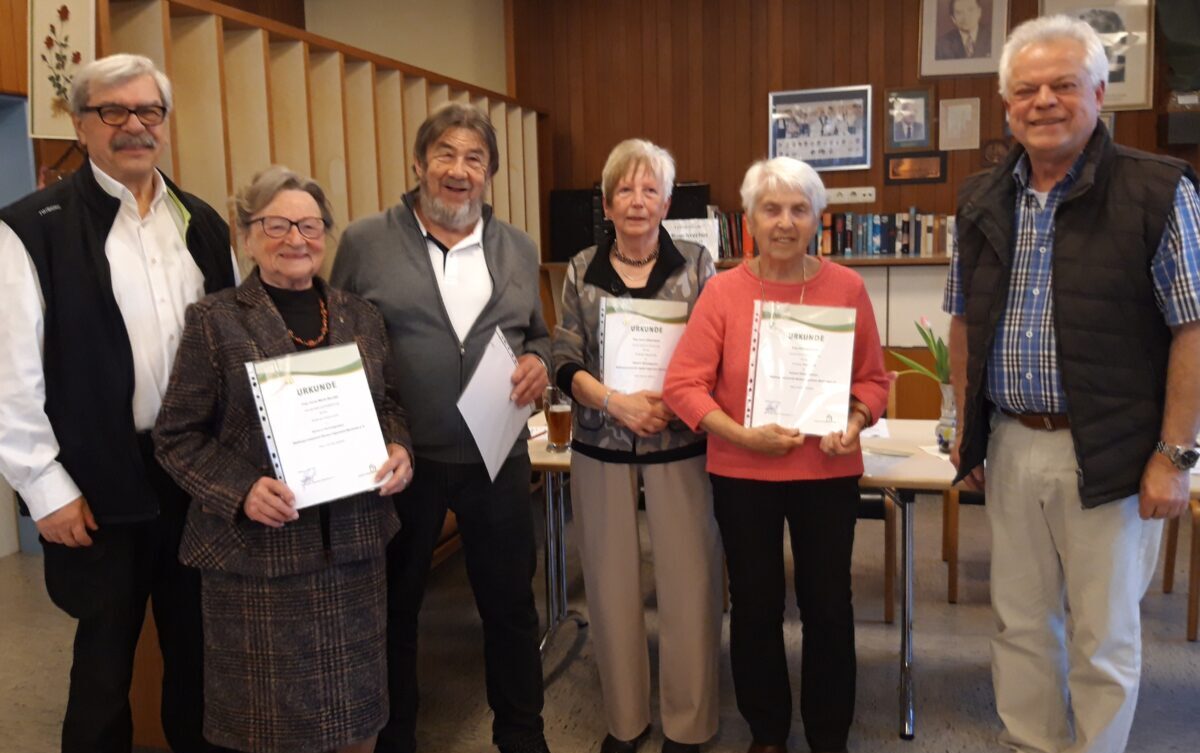 Ehrungen prägen Versammlung der Siedlergemeinschaft Mooslohe in Weiden