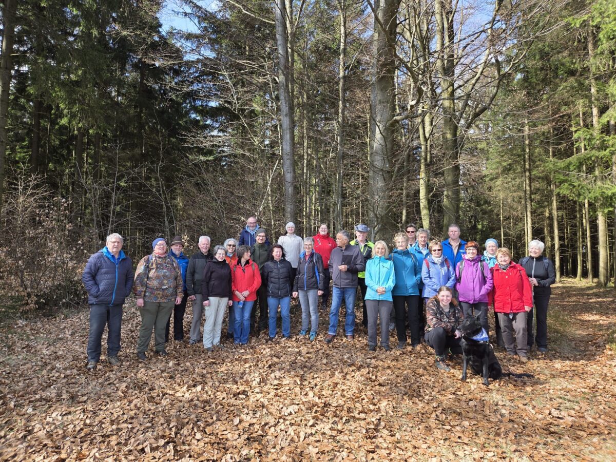 Emmaus-Wanderung begeistert 27 Teilnehmer in Georgenberg